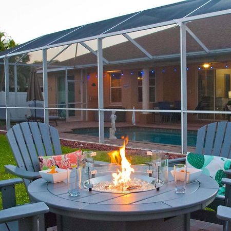 Villa Holiday Sunrise Кейп Корал Екстериор снимка