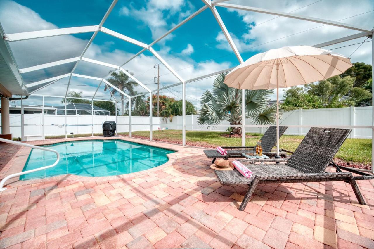 Villa Holiday Sunrise Кейп Корал Екстериор снимка