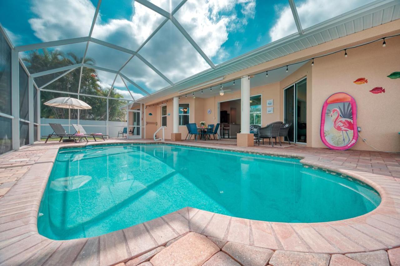 Villa Holiday Sunrise Кейп Корал Екстериор снимка